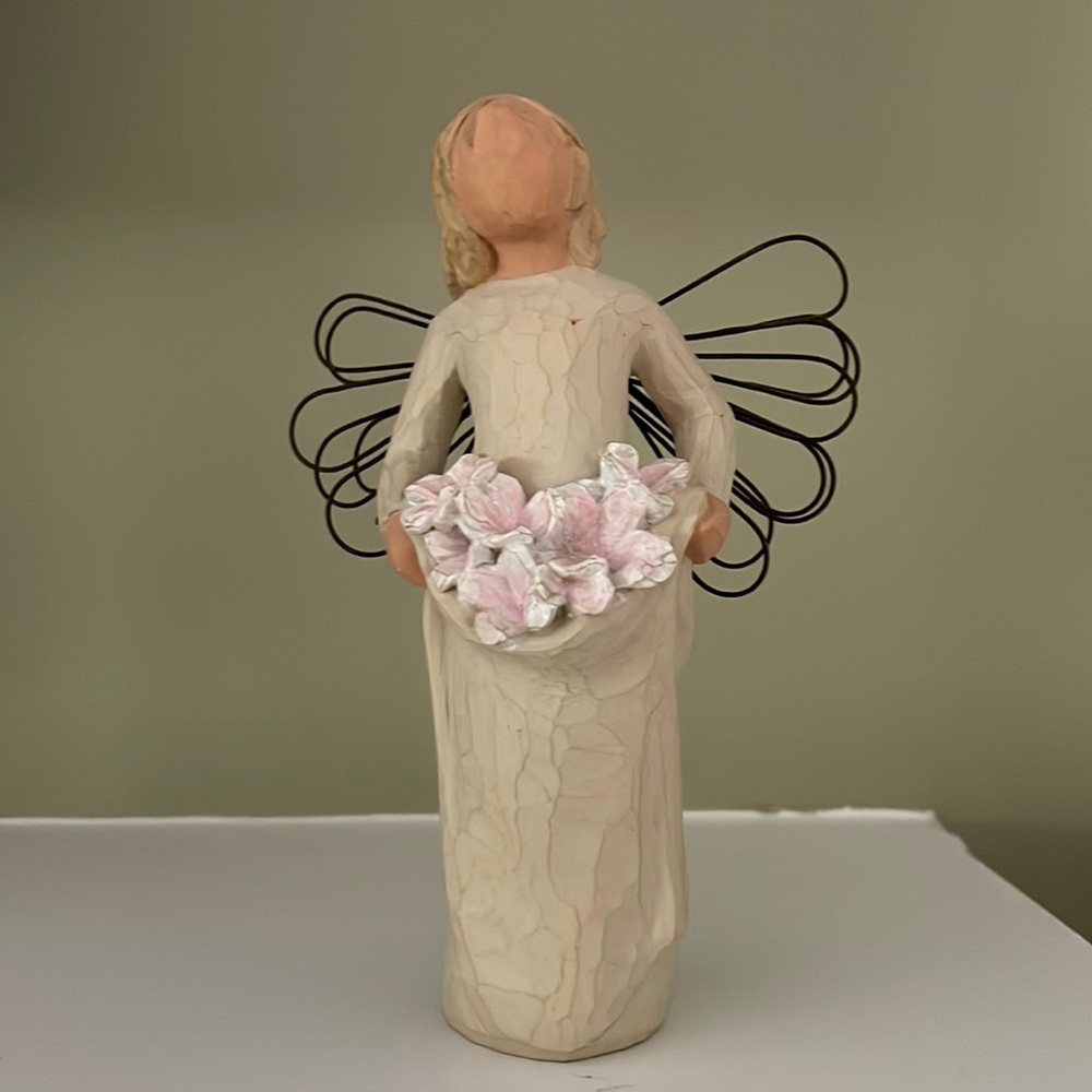 WILLOW TREE ANGEL OF SPRING